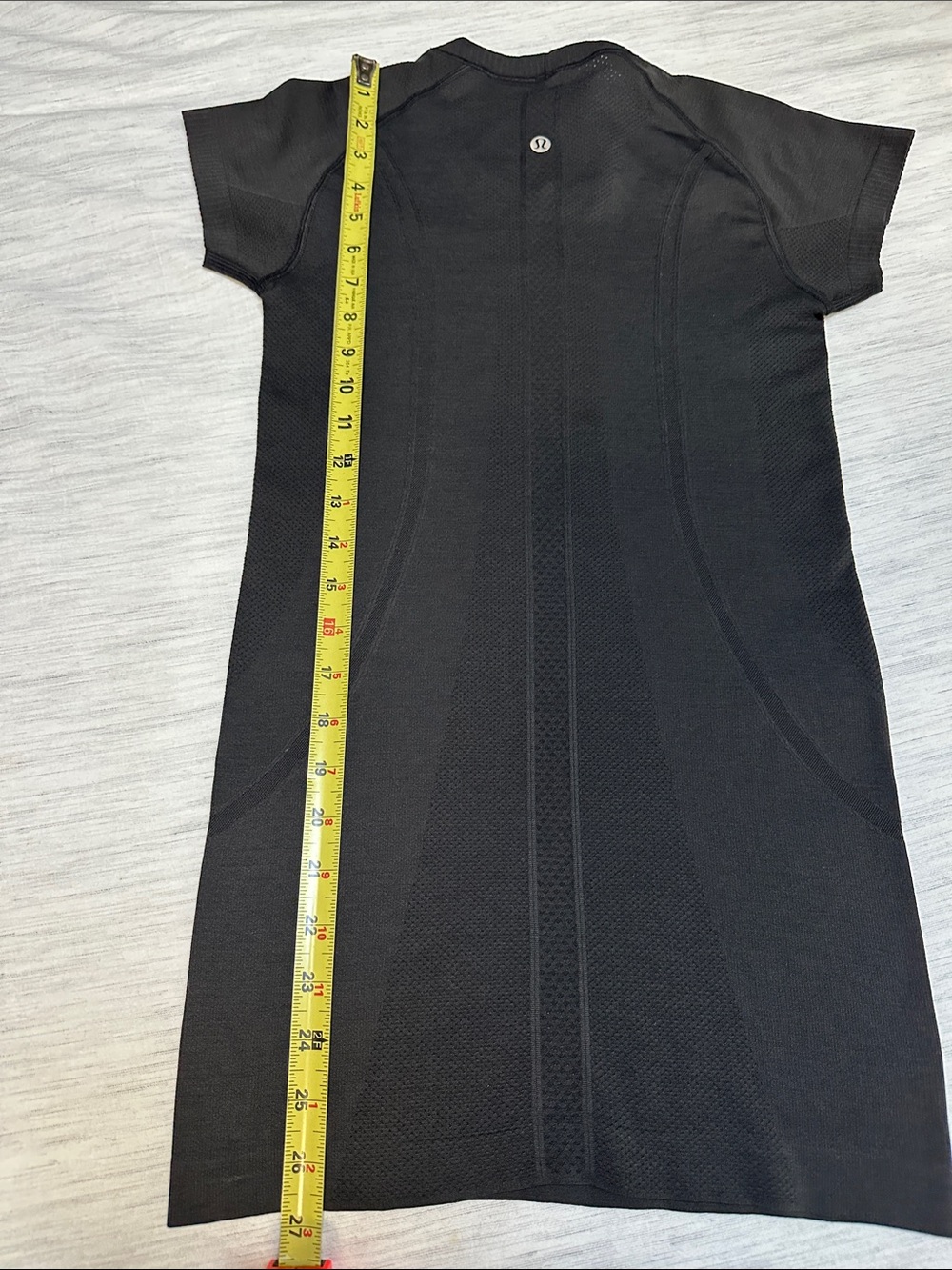 Lululemon Swiftly Tech shirt - Picture 7 of 7